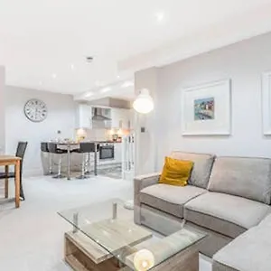 Wonderful Pet Friendly One Bed In Great For Couples Or Friends With A Pull Out Comfortable Sofa Bed Right On The River Ouze With A Private Courtyard Apartment York