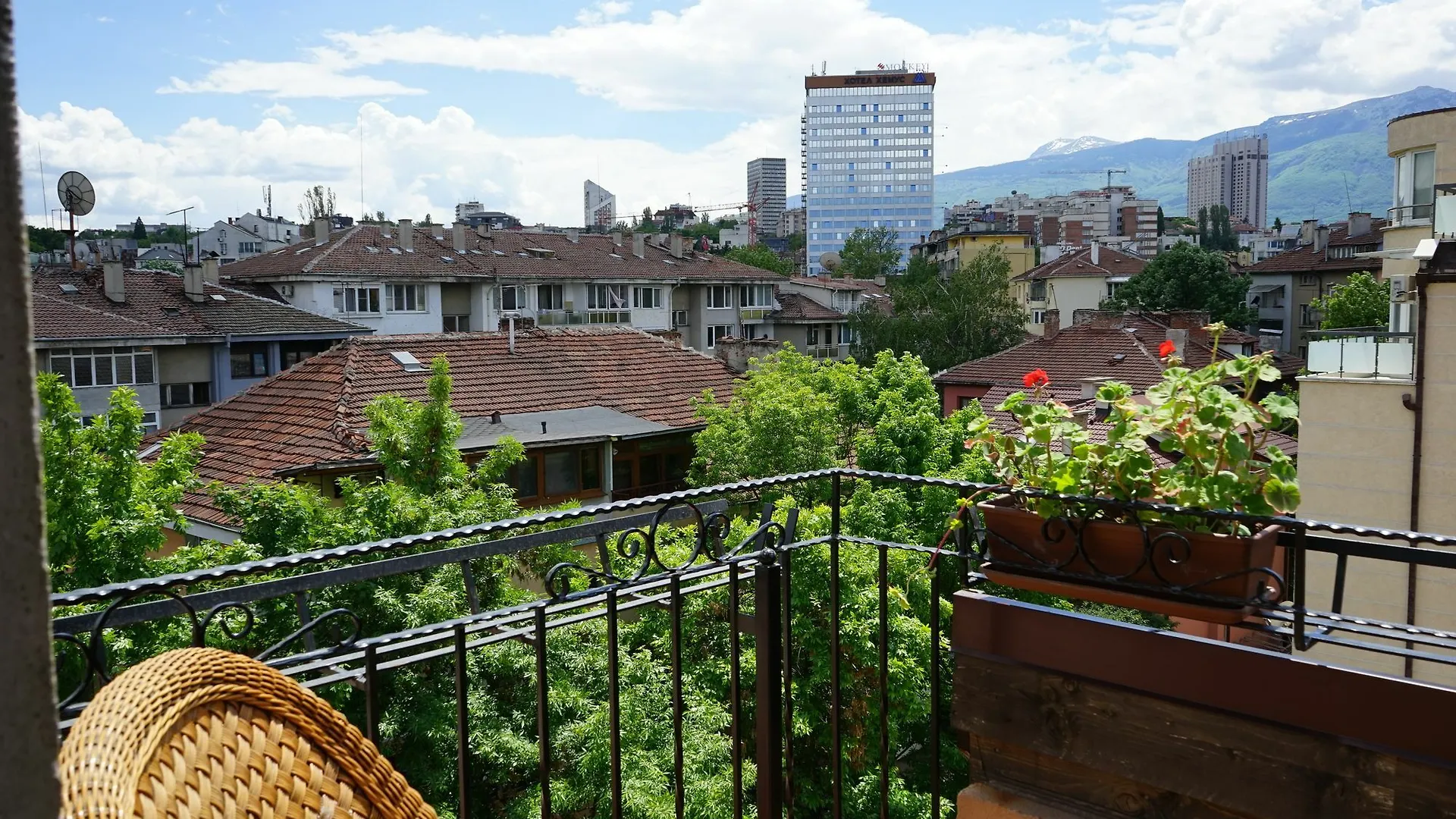 Karina Art Mountain View Apartment Sofia